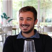 Neolaureato in Filologia Classica impartisce lezioni private di Italiano, Latino, Greco sia in presenza sia a distanza